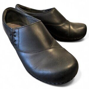 Dansko Black Leather Slip-On Clogs – EU 39 (Women’s 8.5–9) – Excellent Condition